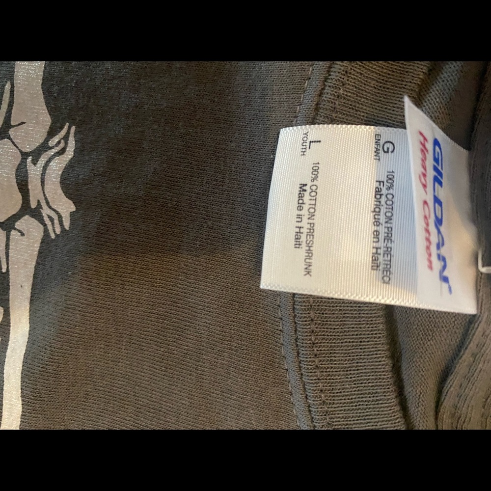 Gildan - Picture 2 of 2